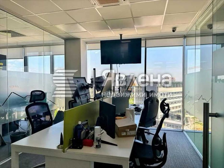 Дава се под наем Офис в София, Център - 627 кв.м за 7281.27 € - Снимка #1