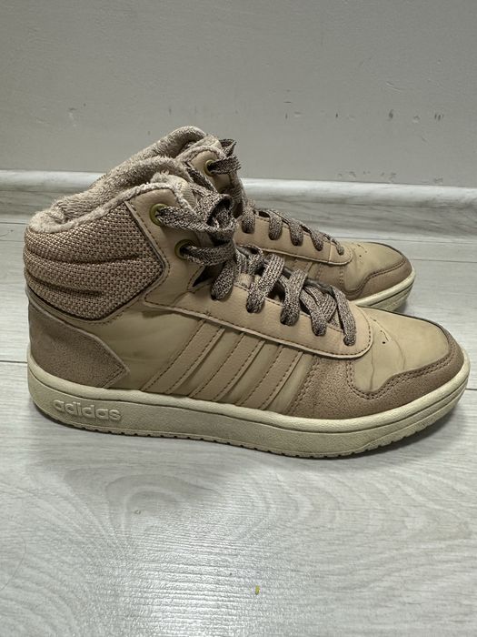 Кроссовки adidas