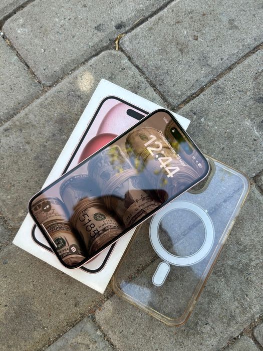 Продам iPhone 15 Dual sim 128ГБ