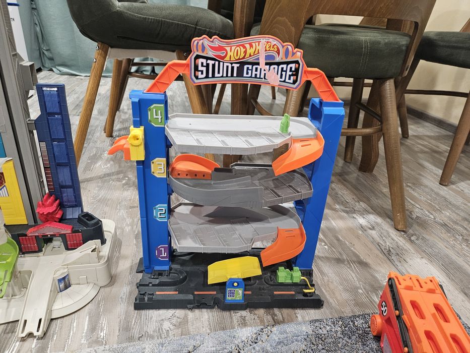 Hotwheels писти различни модели