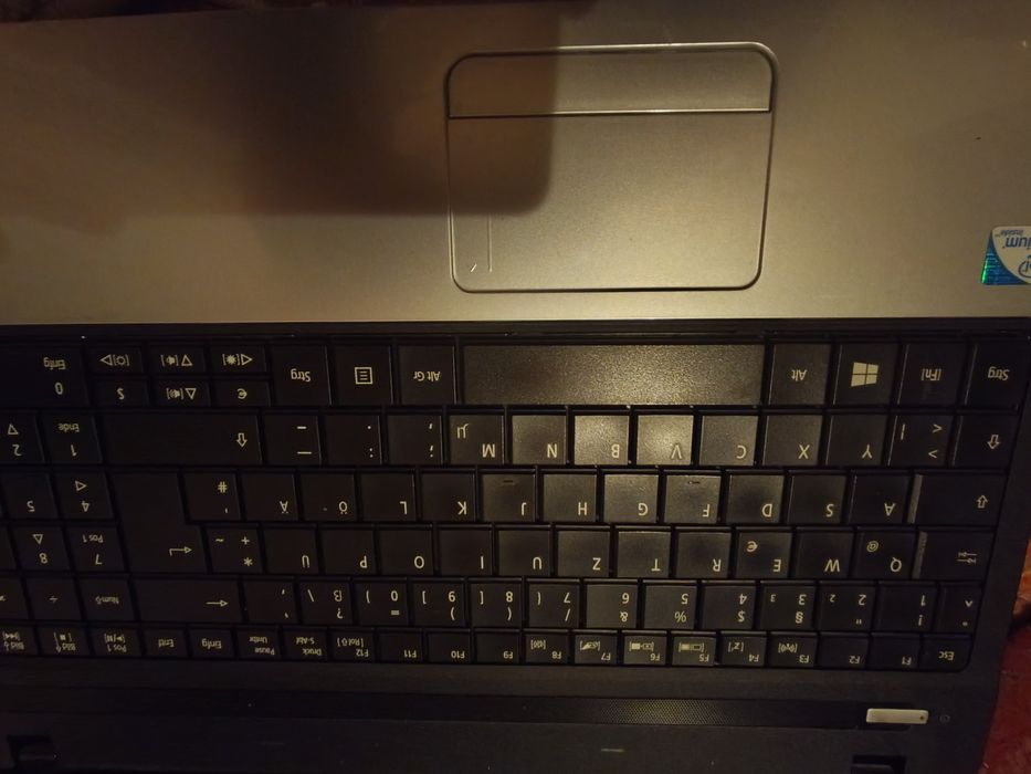 Leptop Acer model mai vechi