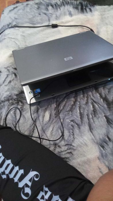 Лаптоп HP 6730b Compaq