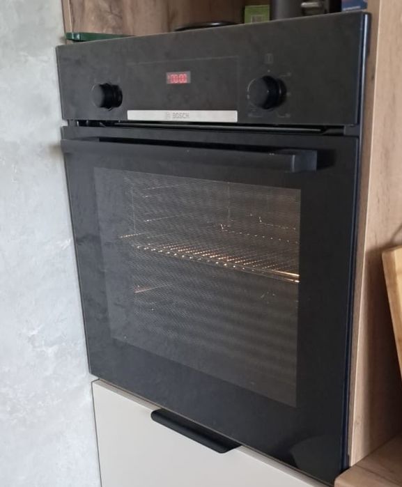 Продаю духовку.