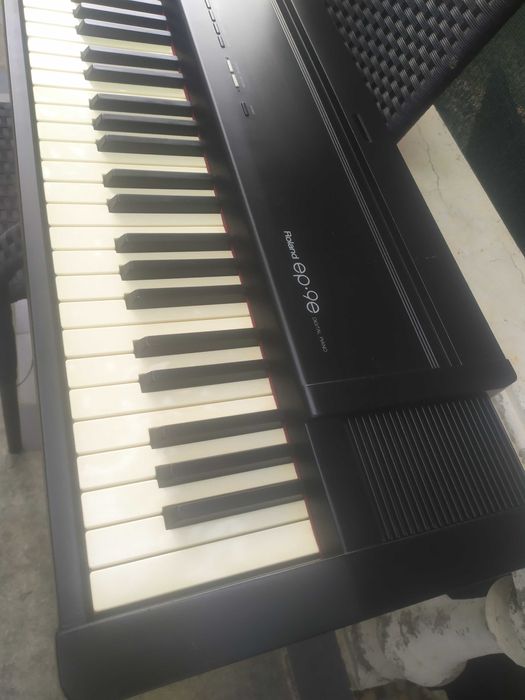 Дигитално пиано Roland EP-9e -88 keys