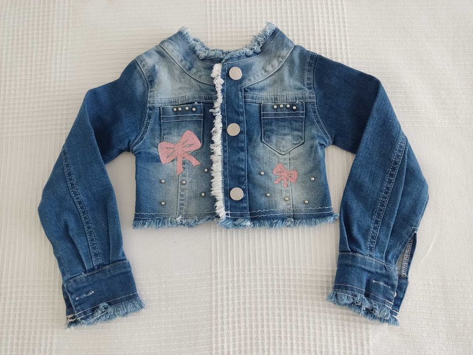 Късо дънково яке за момиче