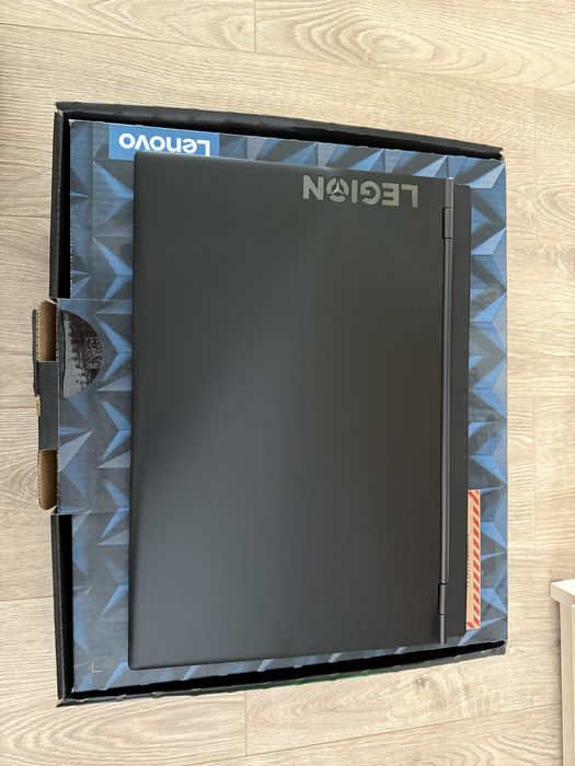 Lenovo Legion Y540 17 inch – за ремонт или части