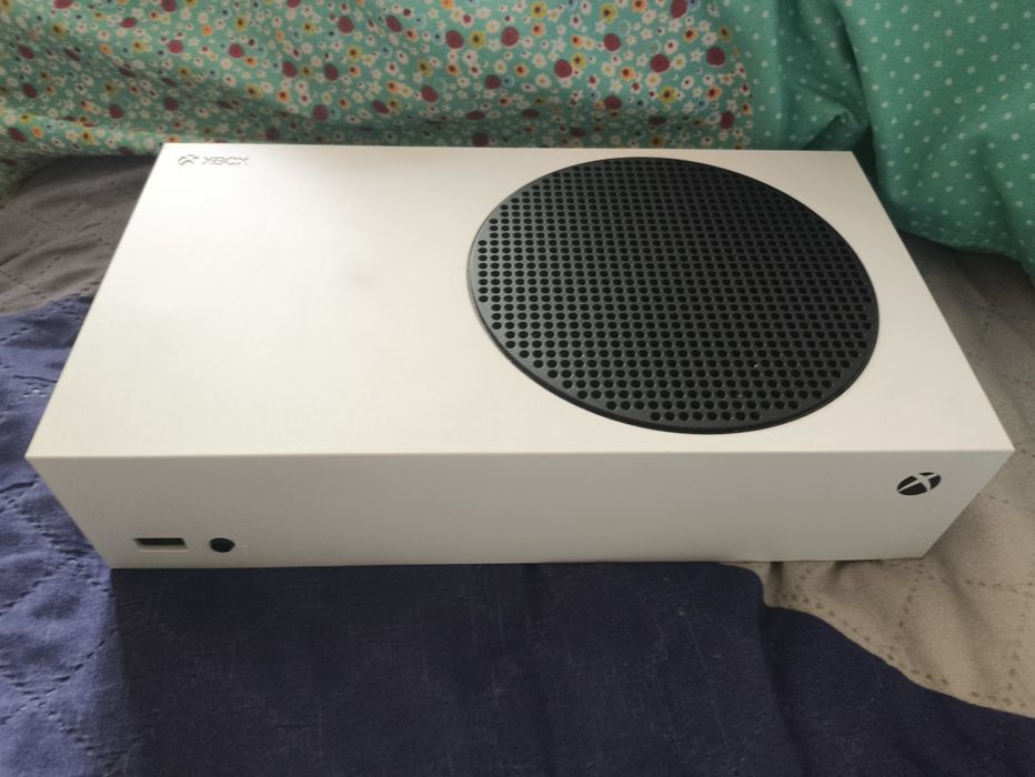 Продам Xbox Series S