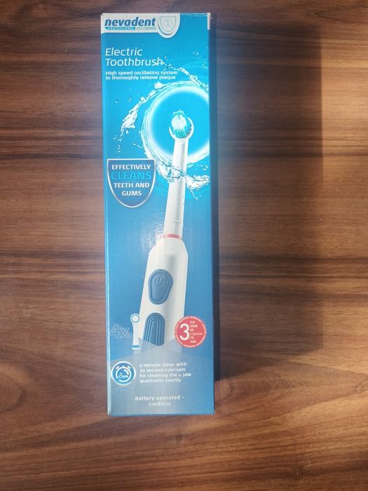 Vând periuță de dinți