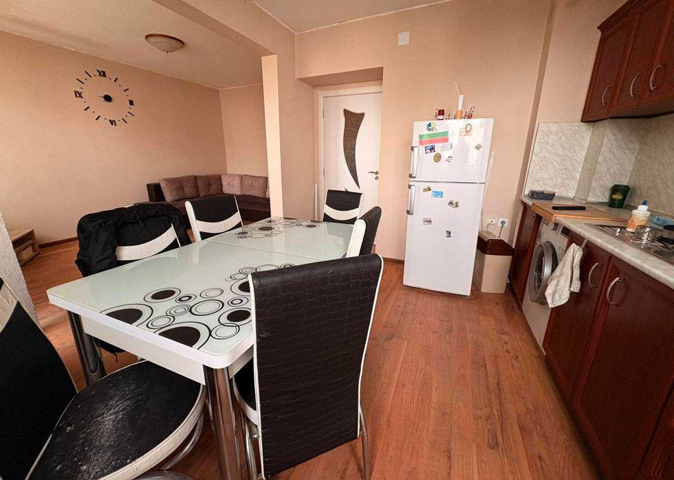 Тристаен апартамент