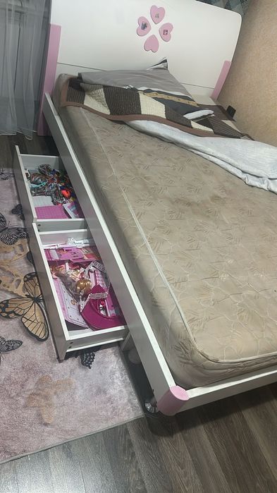 Отдам кровать бесплатно,самовывоз