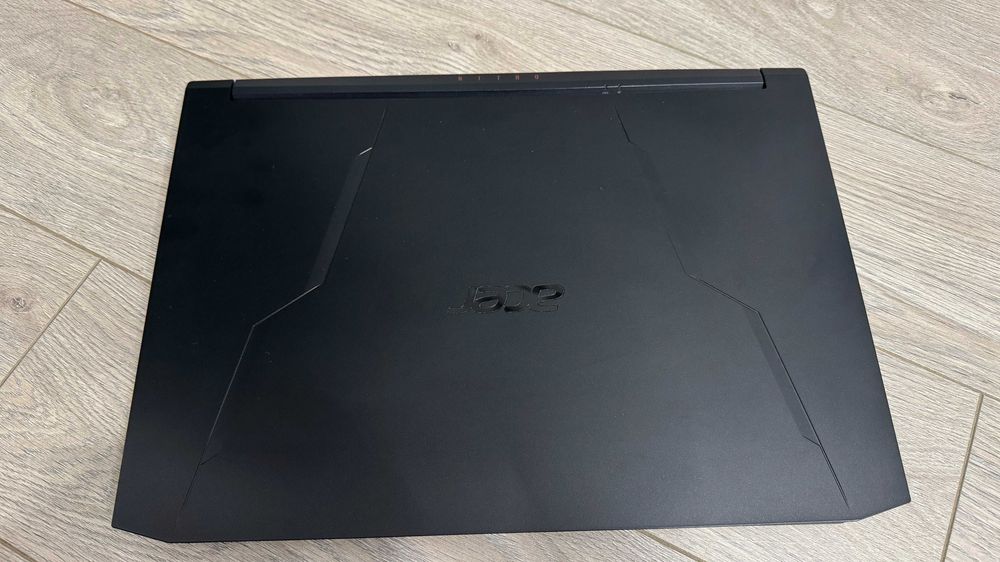 Acer Nitro 5 Гейминг лаптоп RTX 3070 8GB / Ryzen 7 / 16GB RAM – Перфектен