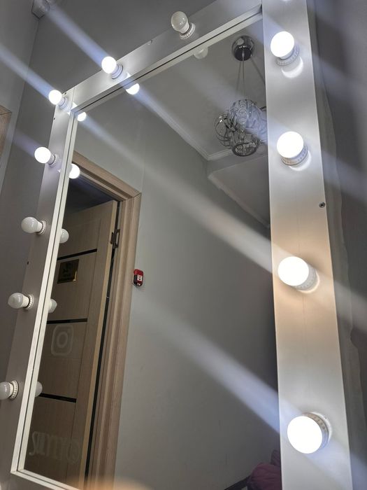 Зеркало для салона красоты