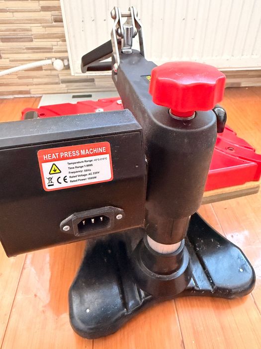 Presă termică VEVOR 10 în 1 pentru tricouri, căni, șepci – 1000W