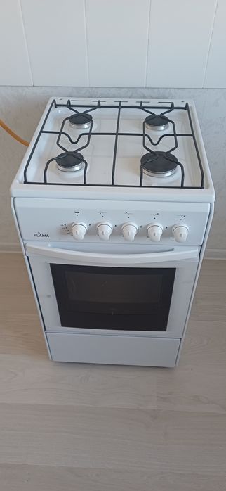 Продам газовую плиту