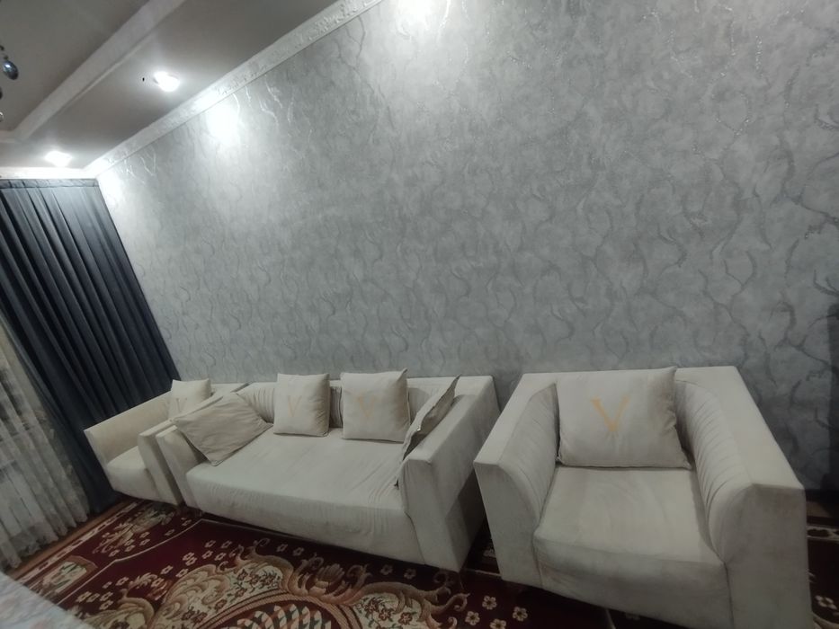 Devan kreslo sotiladi