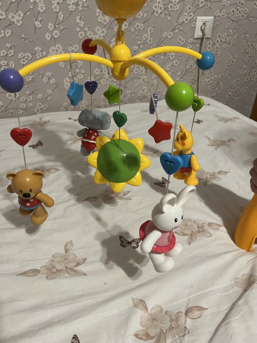 Игрушки на манеж