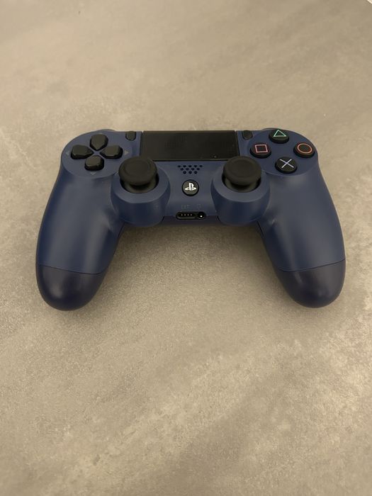 Playstation 4 Pro 1TB de vânzare (cititi descrierea)