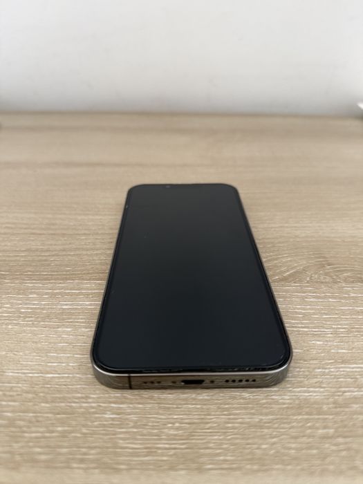 IPhone 13 Pro  в кутия с оригинални аксесоари