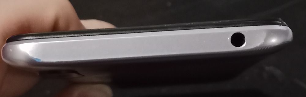 Продам смартфон Xiaomi 9A