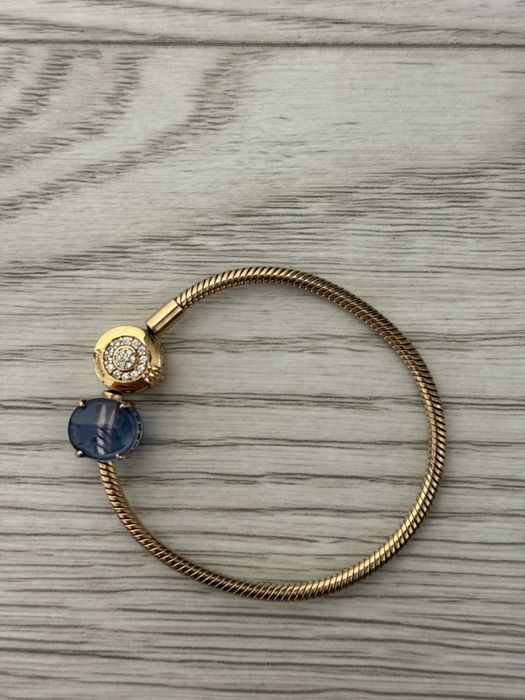 Bratara Pandora + charm rose gold