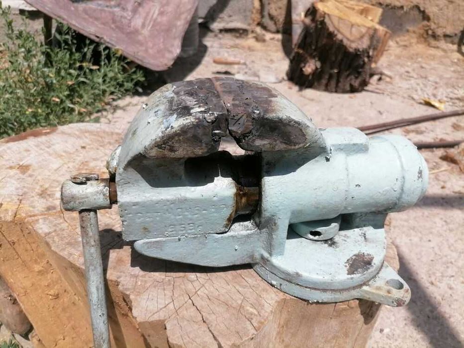 Продам тиски в отличном состоянии