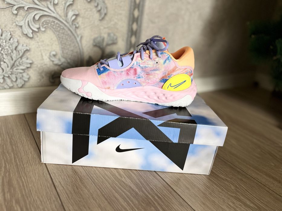 Баскетбол кроссовка