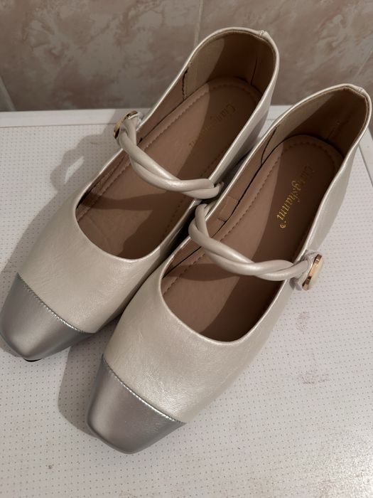 Белая балетка женская