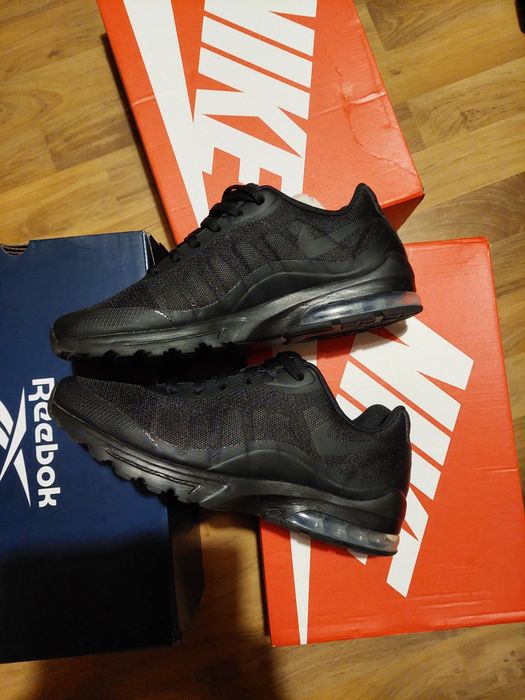Nike AIR MAX invigor