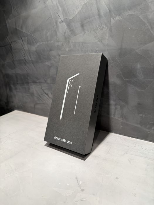 ЧИСТО НОВ! Samsung Galaxy S25 Ultra SilverBlue 256 GB