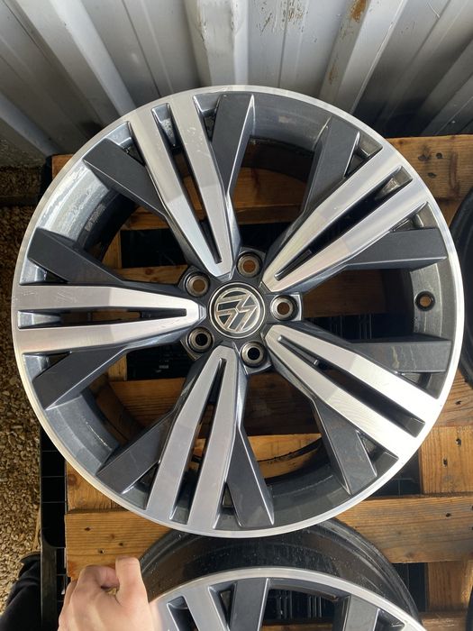 18 цола 5 х 112 мм Фолксваген Голф 7 , 8 Алтрак Т-Рок , Тигуан , VW
