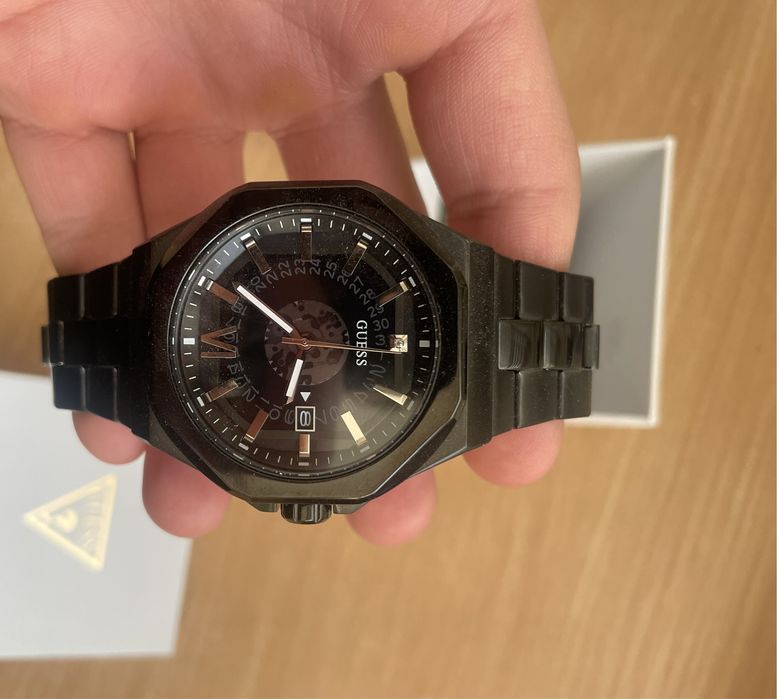 Часовник Guess  (Неизползван)