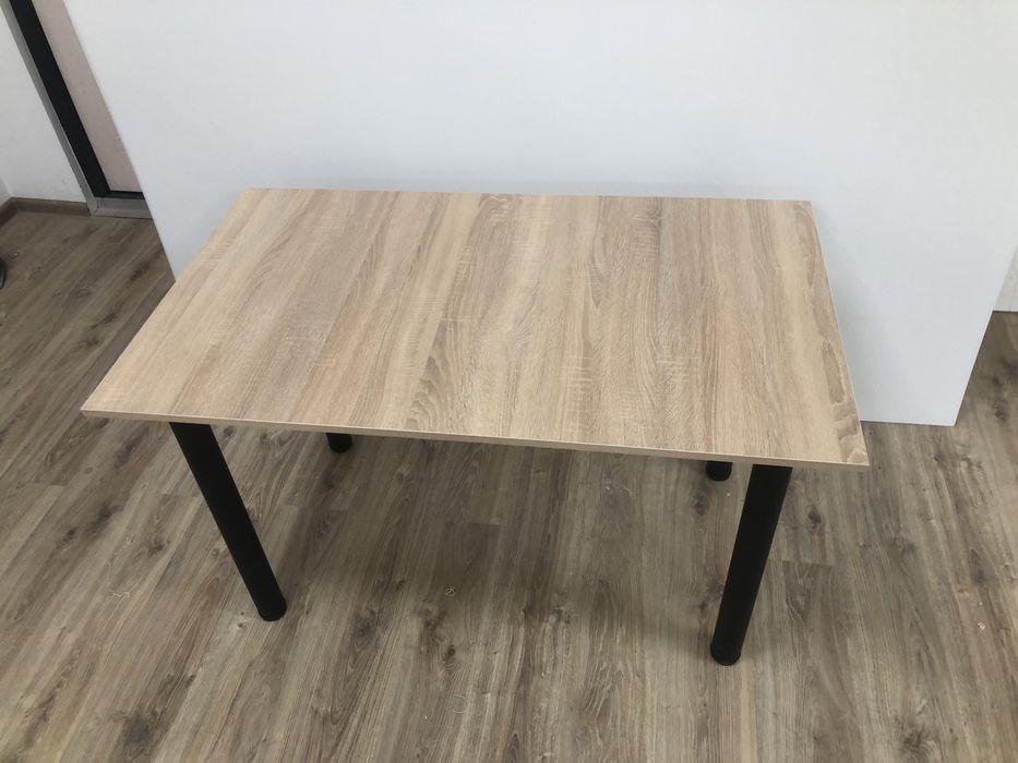 Продам стол новый