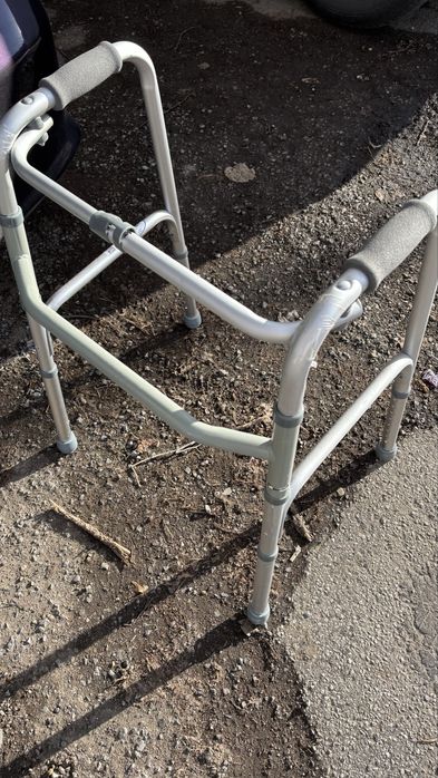 Проходилка за възрастни хора