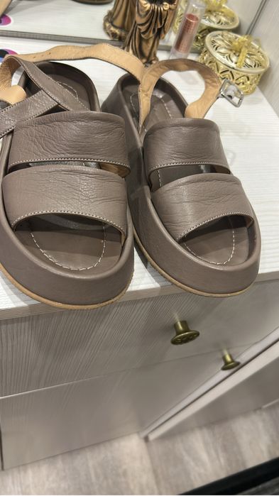 Продам сандалики