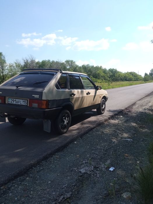 Продам ваз-2109.