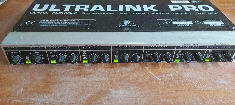 Vând două procesoare de sunet și un Ultralink