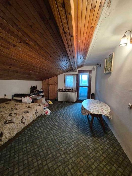 Еднофамилна двуетажна къща!!! Разбойна!!!