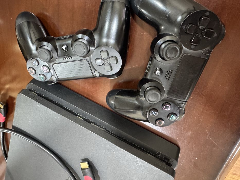 Playstation 4 slim 500gb 2 геймпад