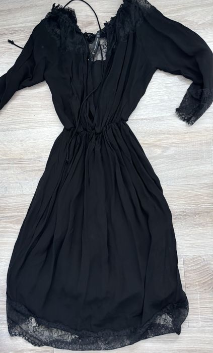 Zara рокля с дантела