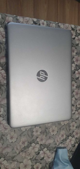 Лаптоп hp перфектен