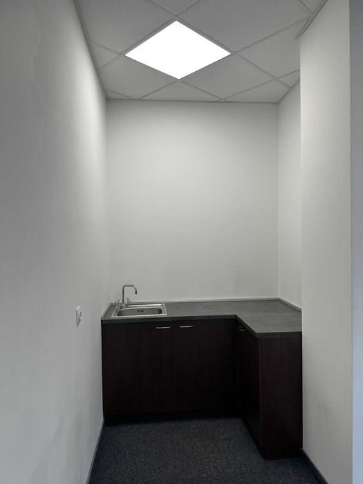 ОФИС ПОД НАЕМ – 208 кв.м