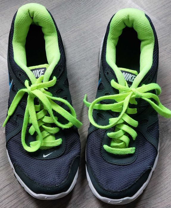 Женски неонови маратонки Nike 40 номер, 25см стелка [Средно състояние]