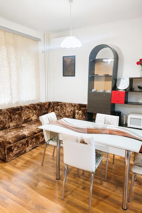 Дава се под наем Тристаен апартамент в Пловдив, Кючук Париж - 92 кв.м за 459 € - Снимка #1