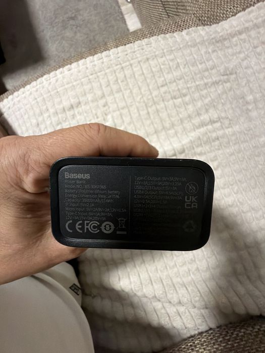 Baterie externă Baseus Amblight 30.000 mAh – 65 W Fast Charging