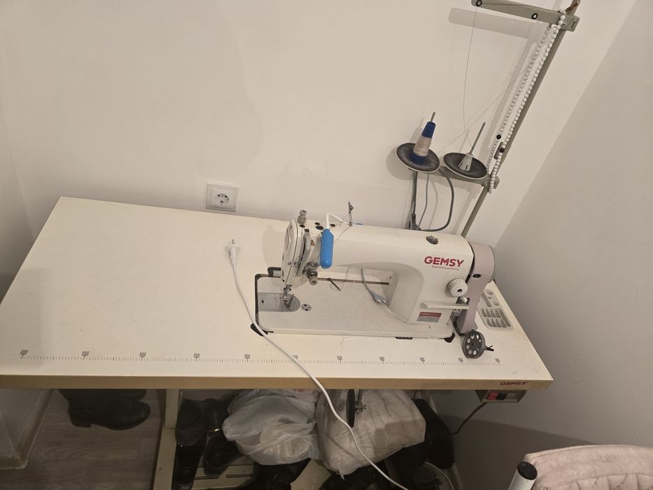 Швейный машина продам