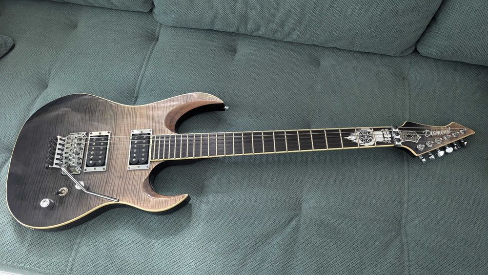 Chitara DBZ Diamond Halcyon - Zoltan Bathory Signature Black Moonrise + Case Fender FE620