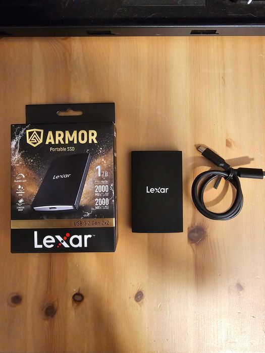 SSD Extern / Portabil Lexar Armor 700, Rezistent la șocuri, apă - 1TB - Impecabil