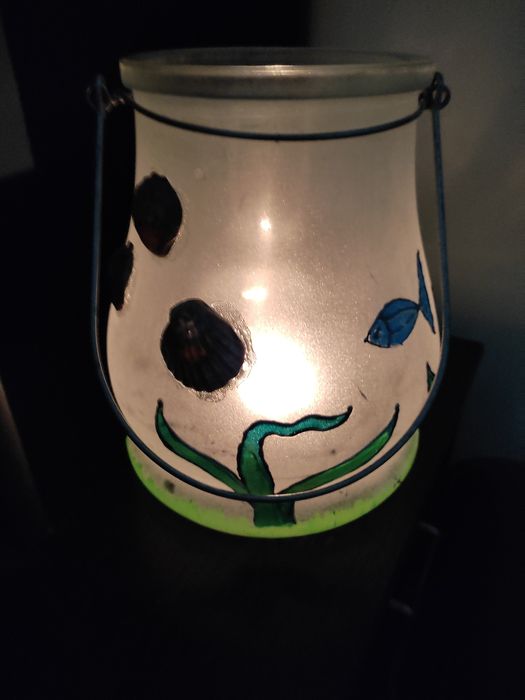 Закачащ се свещник за чаени свещи