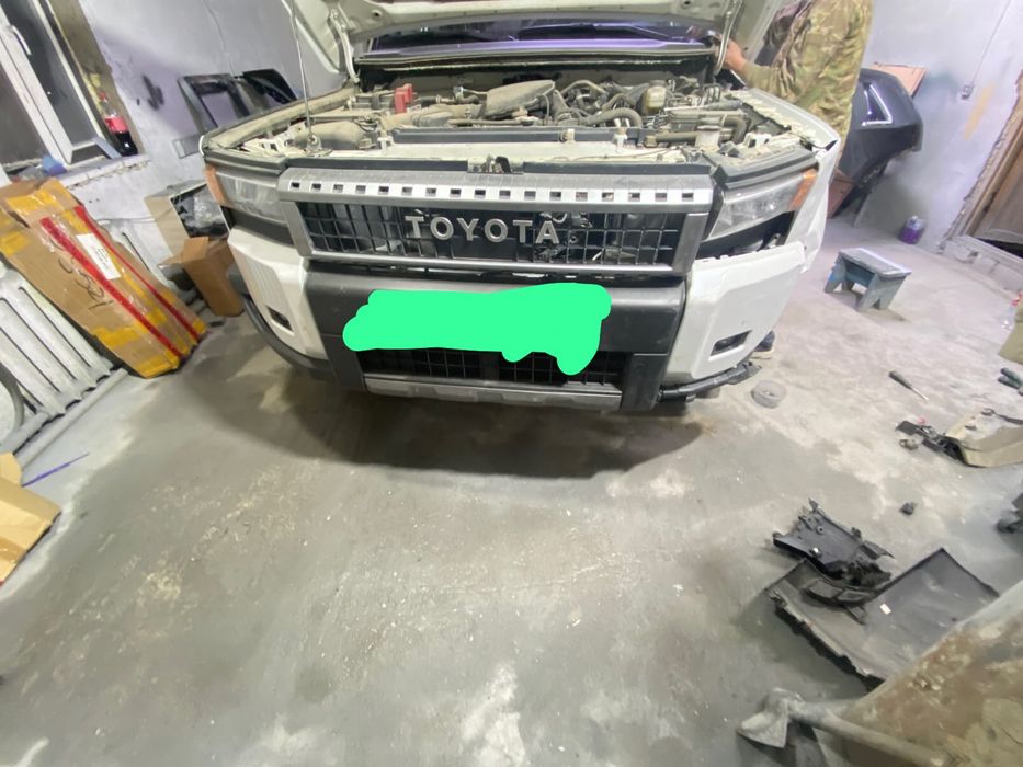 Одна фара toyota