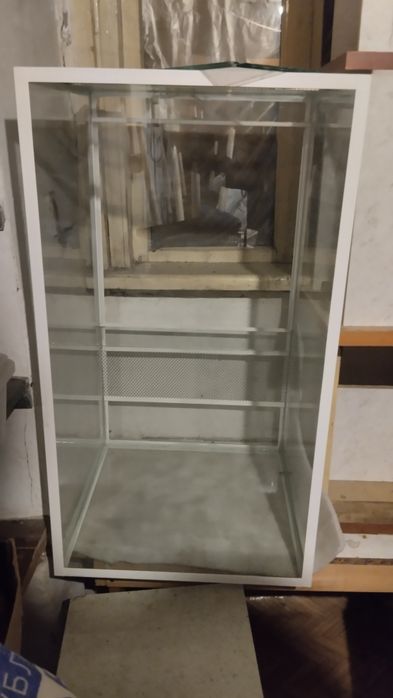 Продам новый террариум
